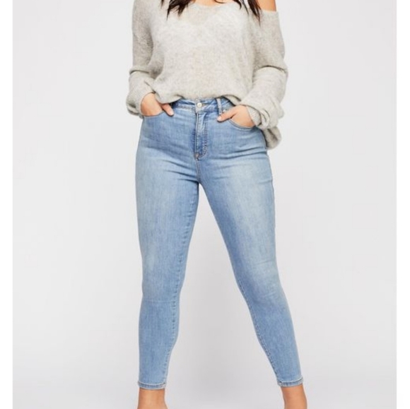 Free people curvy high rise light wash denim jeans size 30 - Picture 2 of 6